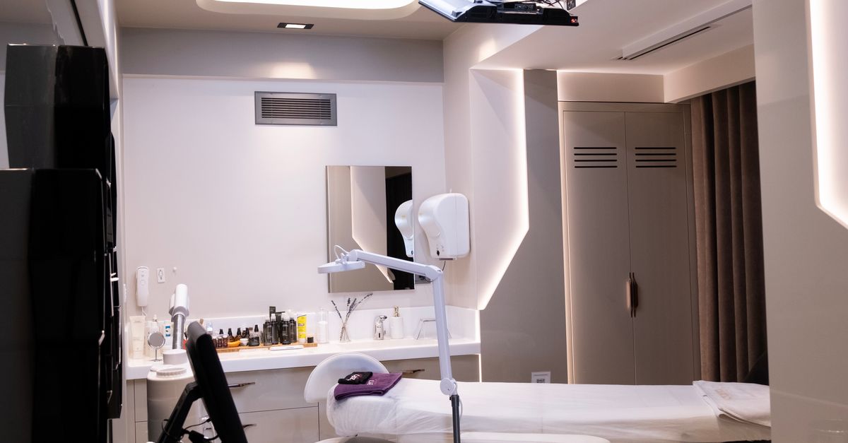 Exploring the Latest Skincare Technologies in Gold Coast Clinics
