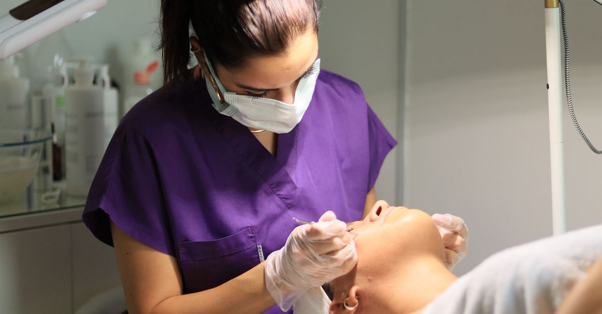 Understanding the Benefits of Body Contouring Procedures